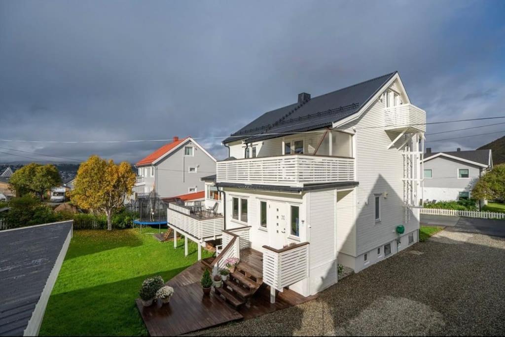 Tromso'S Best Location? City & Nature 5 Mins Away. Exterior photo